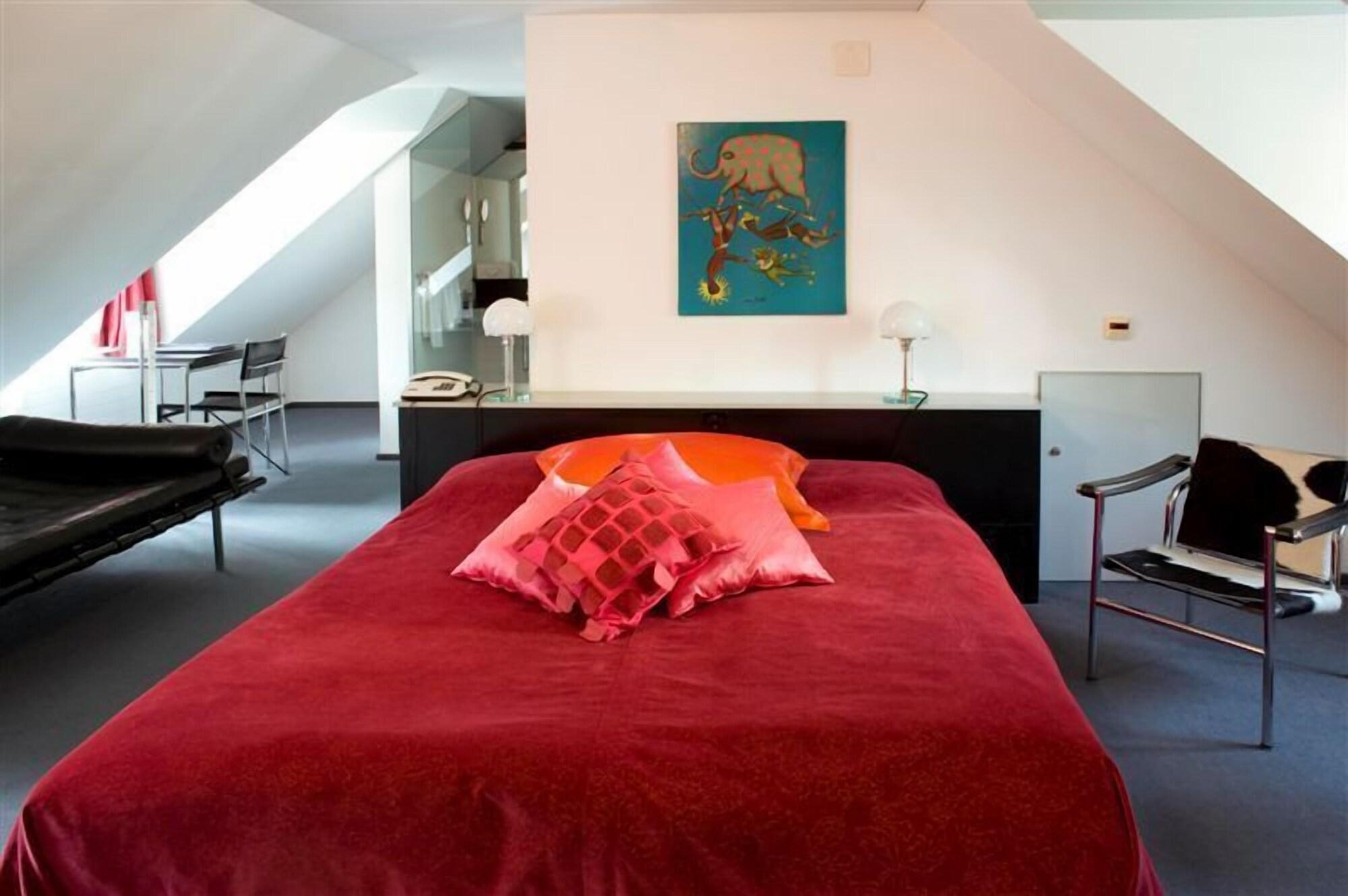 Hofgarten 4*