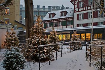 Hofgarten 4*